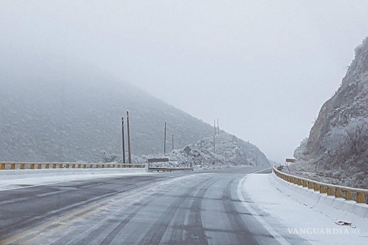 Tramo de carretera Saltillo-Monclova se mantuvo cerrada por asfalto congelado en ‘La Muralla’