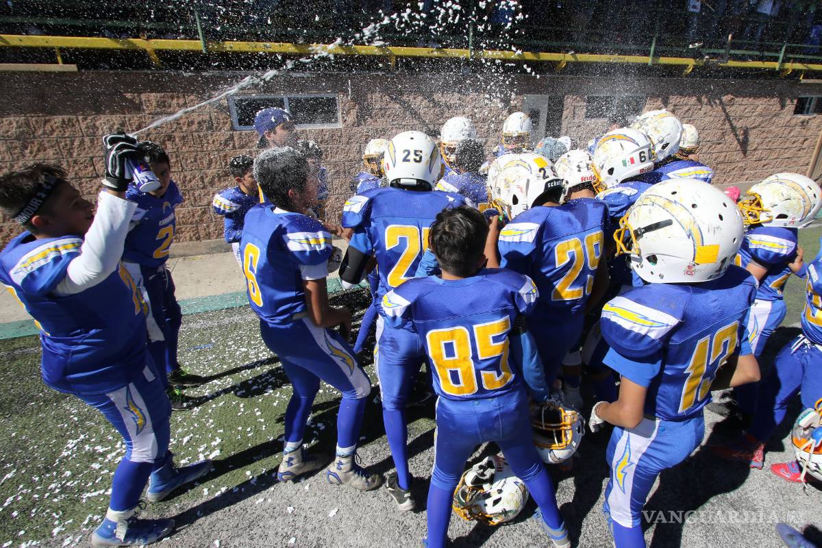 Cargadores son bicampeones en Pee Wee