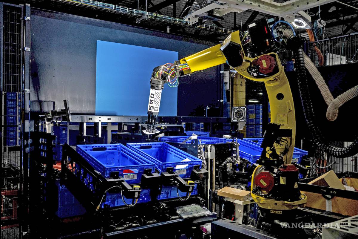 Amazon planea sustituir más de medio millón de empleos con robots