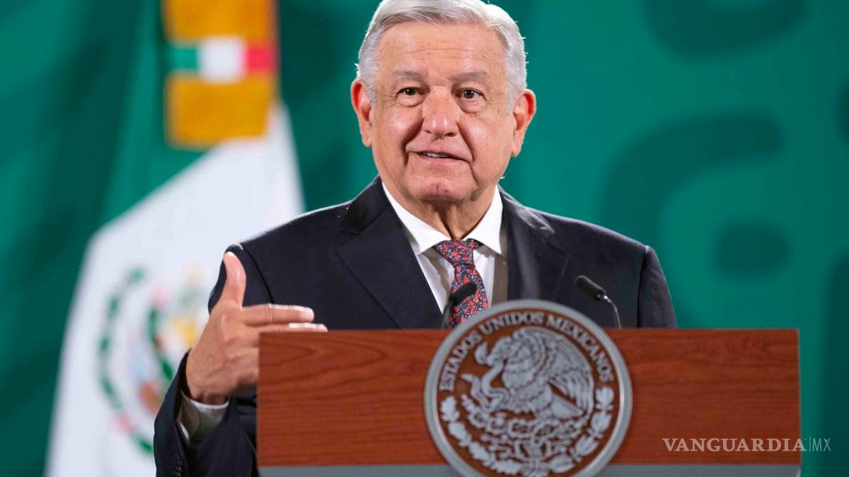 Grupos ajenos intervienen en protestas de normalistas, acusa AMLO