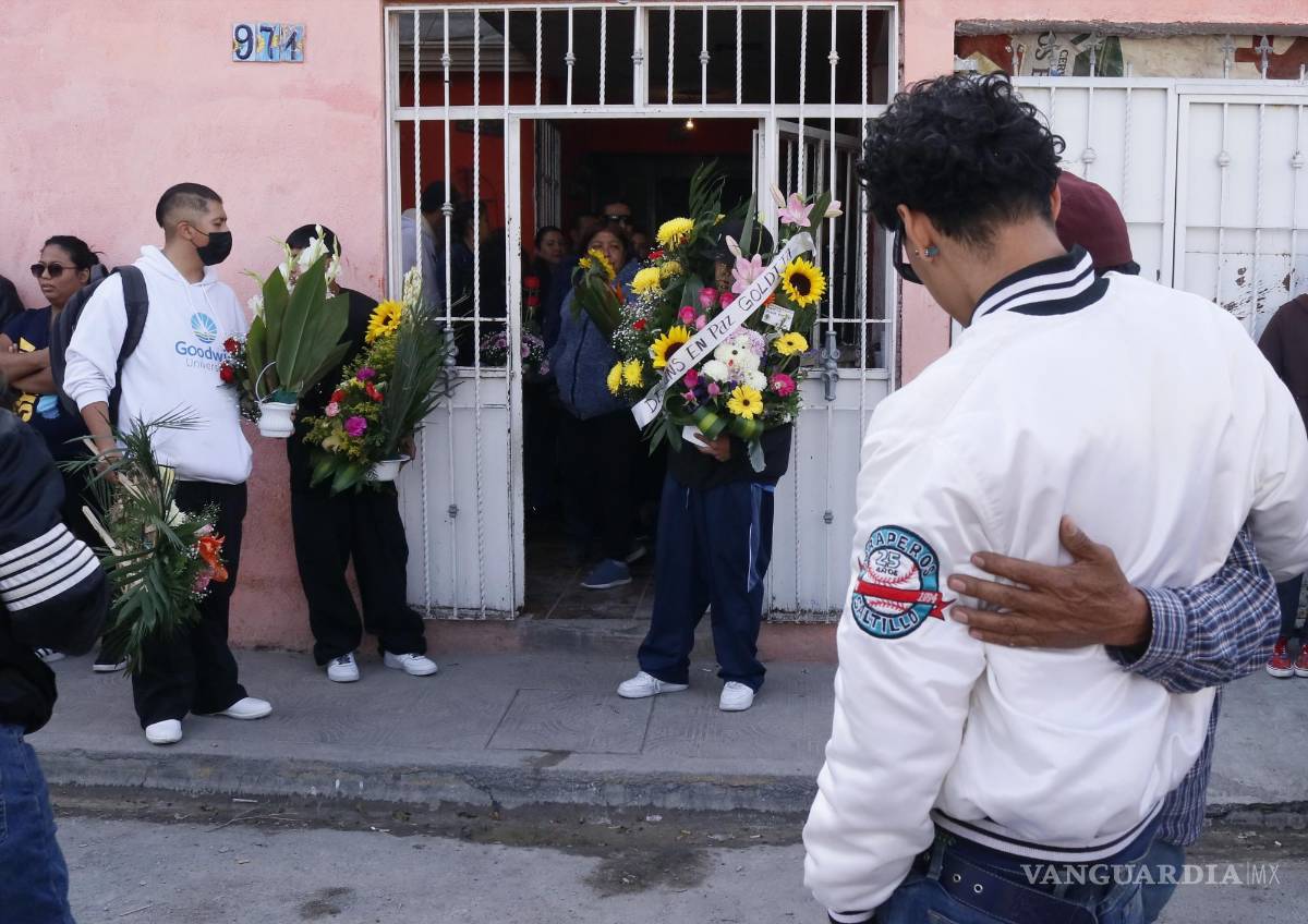 $!El velorio fue en la casa de la abuela de la menor que falleció a causa del incendio.