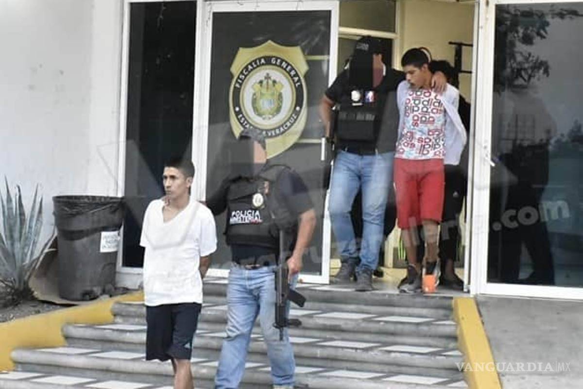 $!Asaltante de cliente Santander podría ser hermano de cajera: FGR (video)