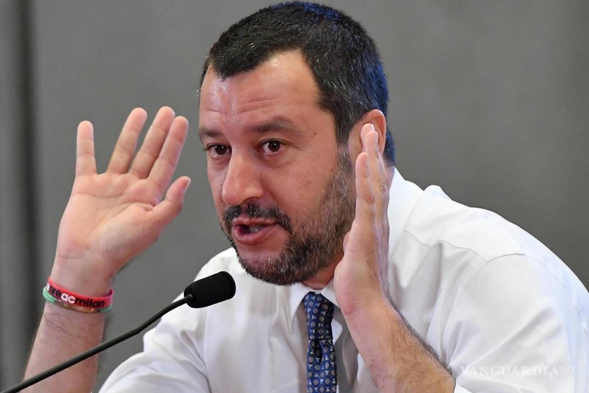 Propone Salvini crear centros para migrantes en la frontera de Libia
