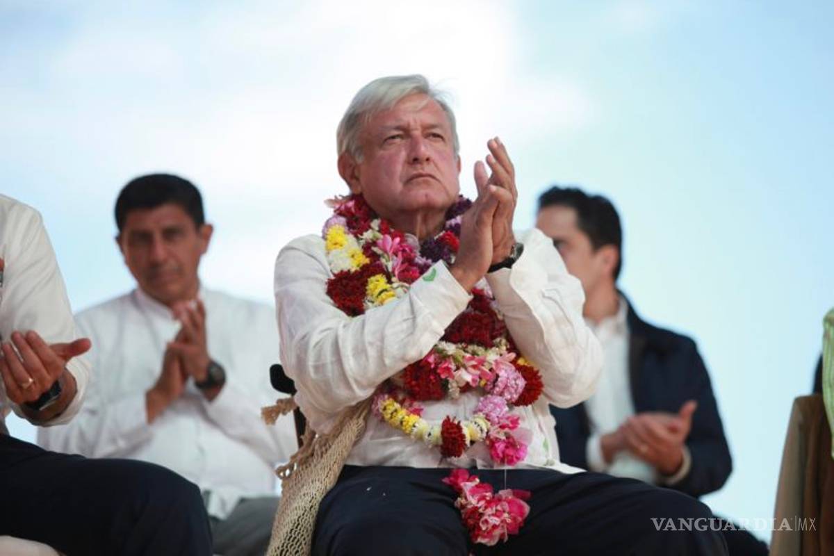 AMLO: 30 días de un Gobierno con resistencias, ataques, traspiés, ajustes y cambios nunca vistos