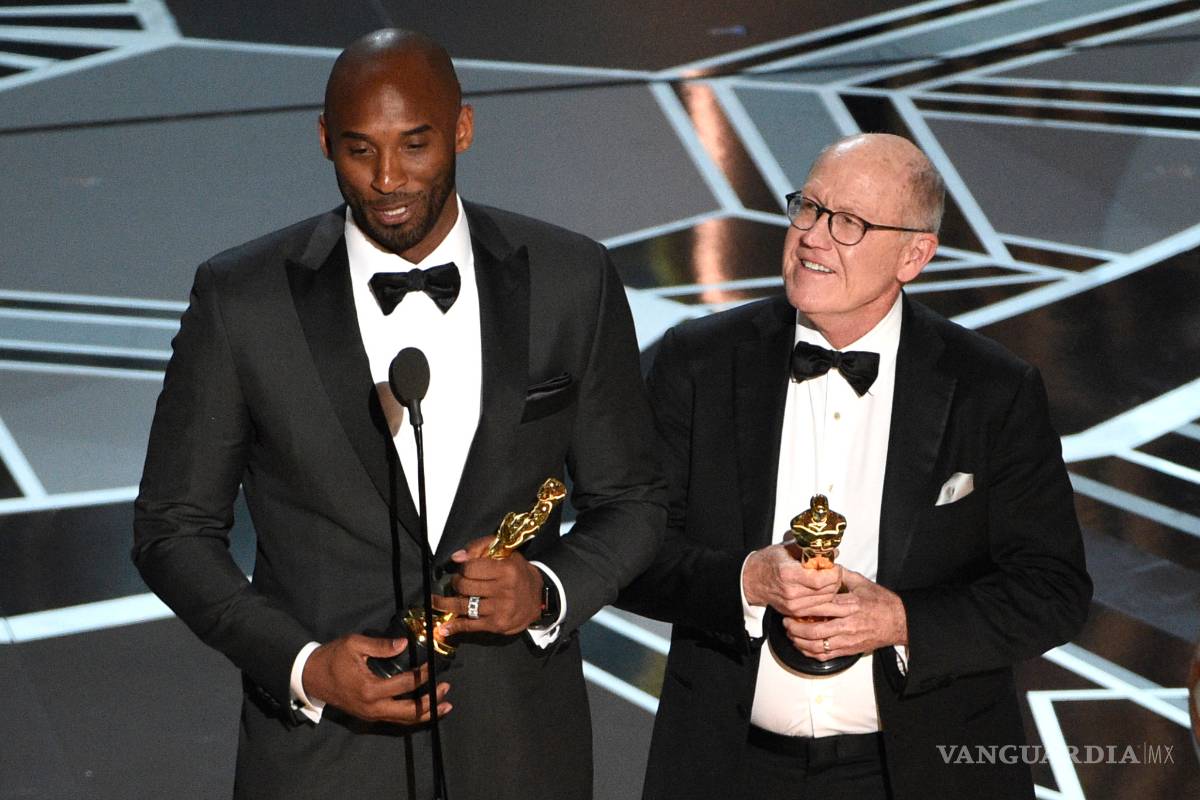 ¿Cinco anillos de la NBA? ¡No! ¡Kobe Bryant gana un Oscar!