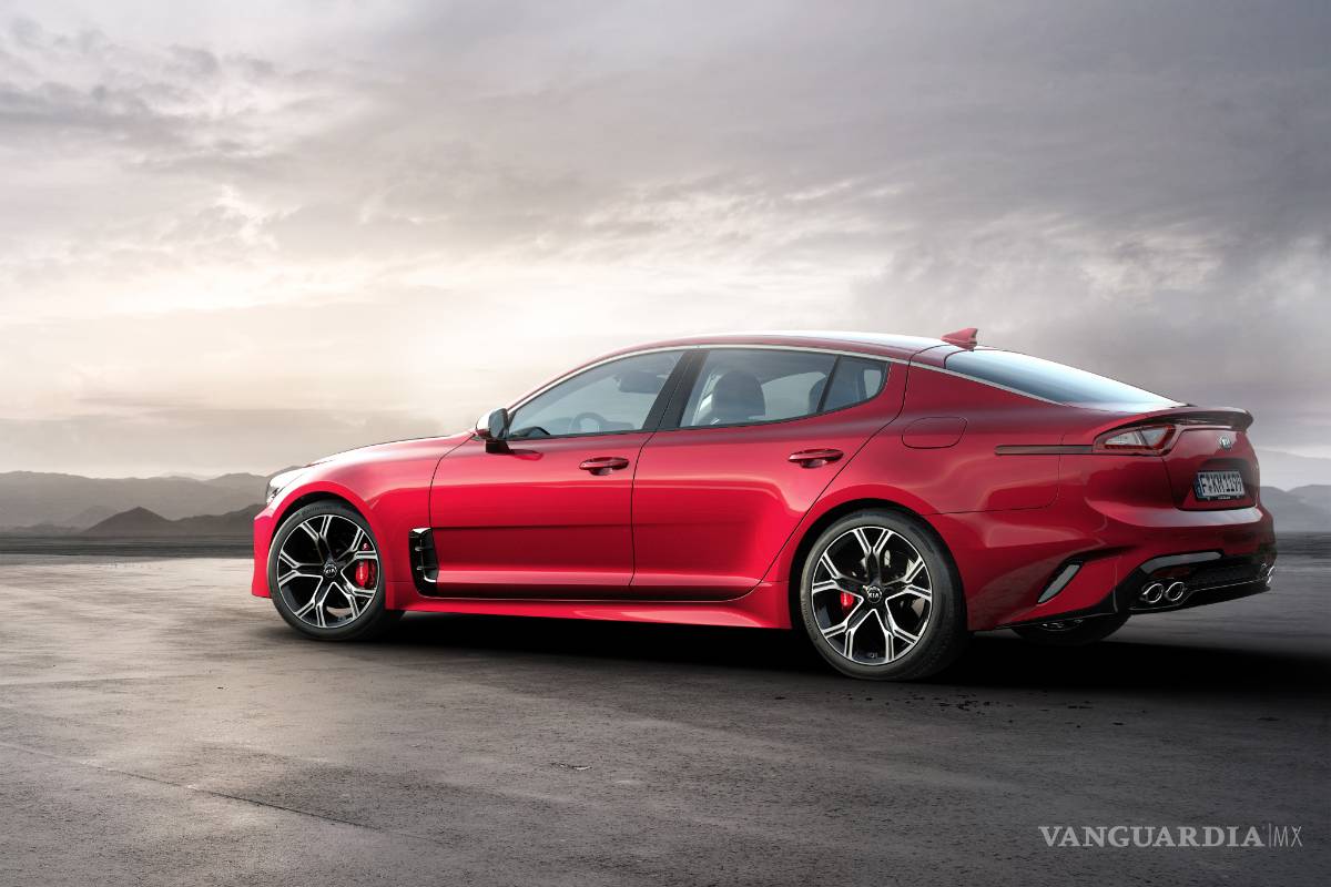 KIA Stinger, el carro que roba todas las miradas