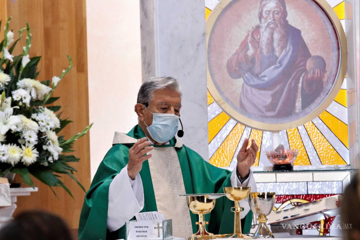 Celebra 70 aniversario padre Humberto González: dedicó 40 años a embellecer la Catedral