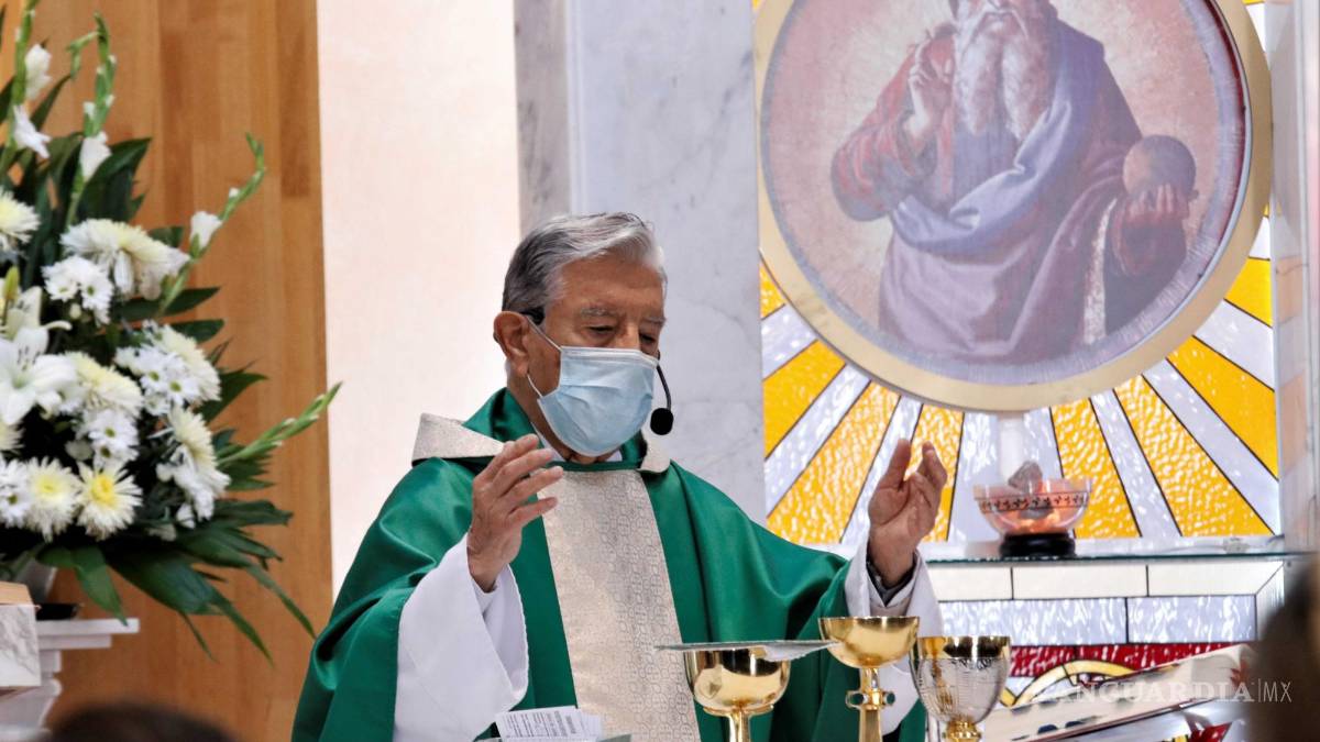 Celebra 70 aniversario padre Humberto González: dedicó 40 años a embellecer la Catedral