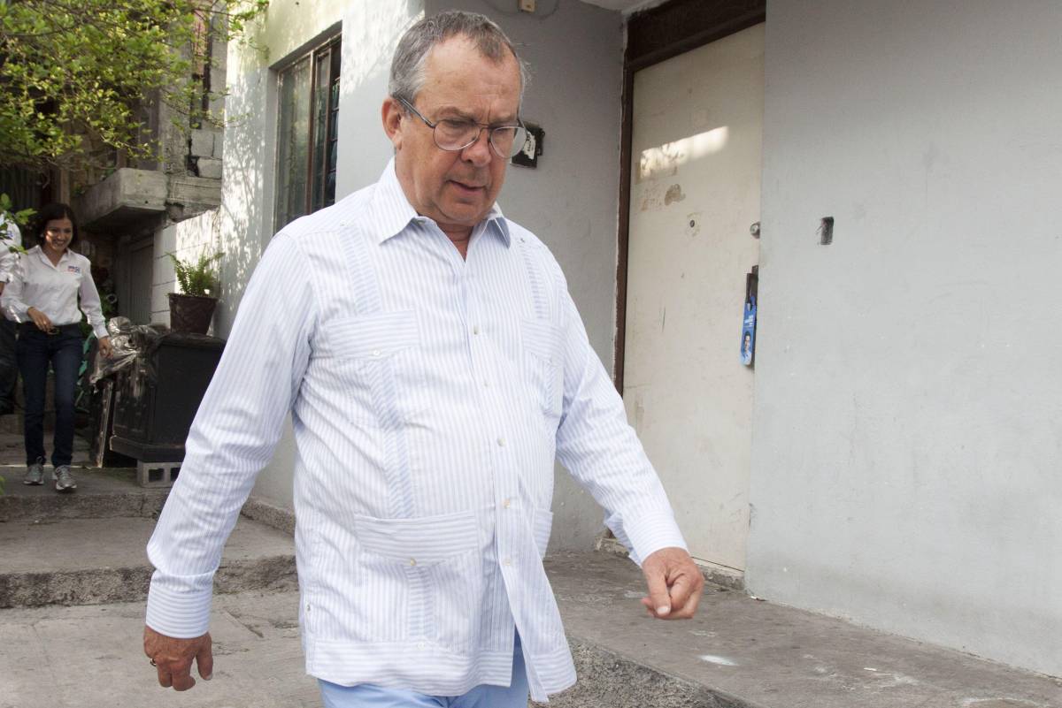 Mauricio Fernández: El alcalde, empresario, apasionado del arte y experto en monedas