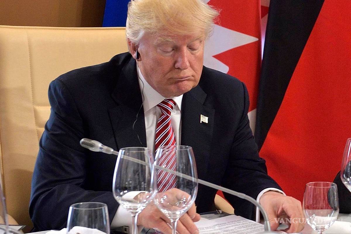 Trump insta a proteger a cristianos; condena ataque en Egipto