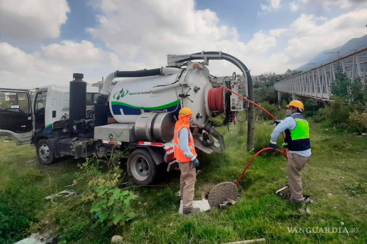Desazolva Agsal alcantarilla; acaba con malos olores en populosa colonia de Saltillo