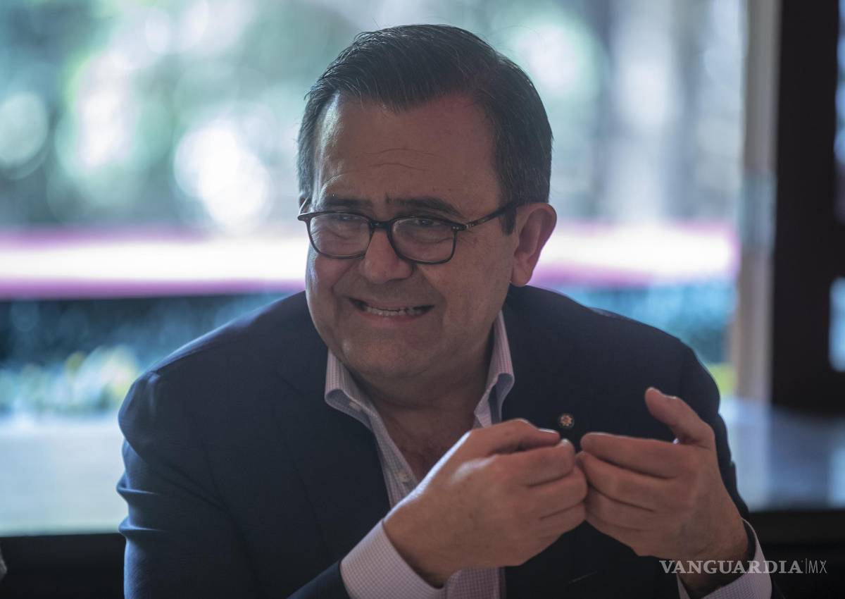 $!El diputado Ildefonso Guajardo, director de Vinculación Internacional del Frente Amplio por México, durante una conferencia de prensa en la Ciudad de México.