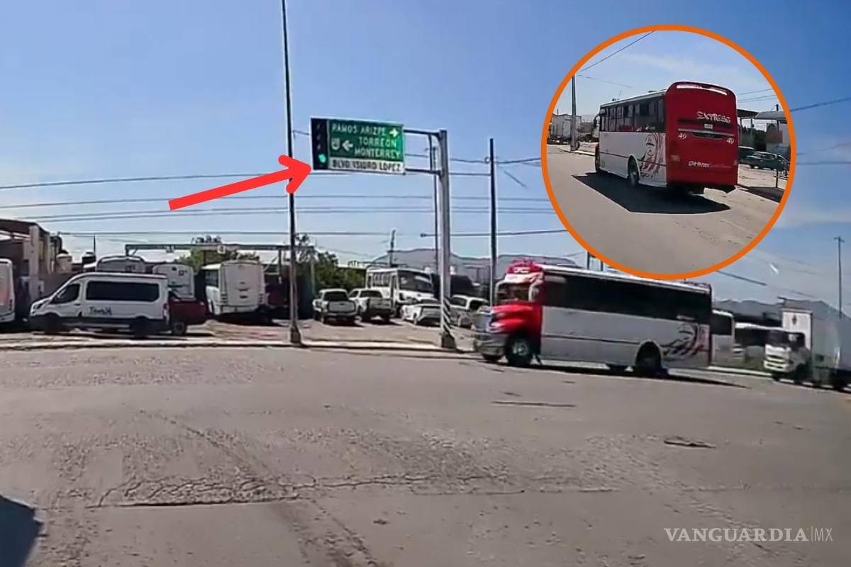 ‘Queman’ a camión de ruta Express de Saltillo por pasarse un rojo en hora pico (video)