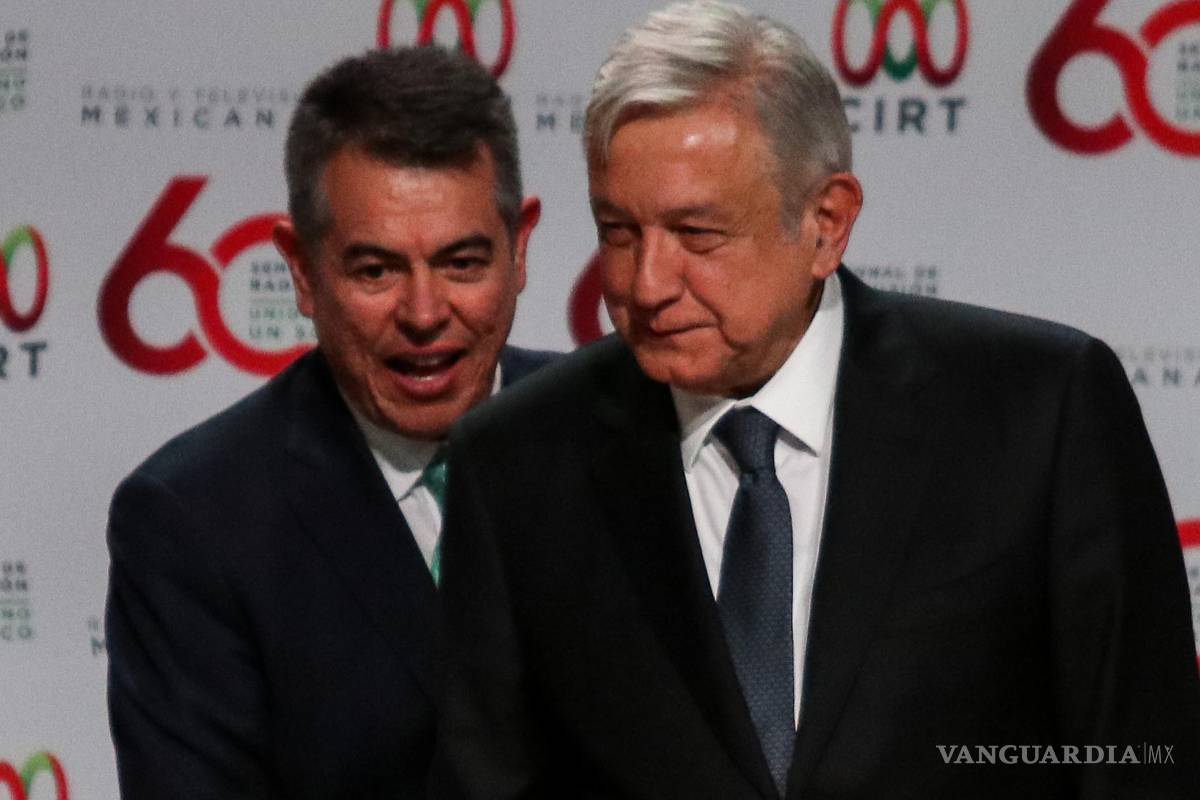 Apoya AMLO petición de Radio y TV