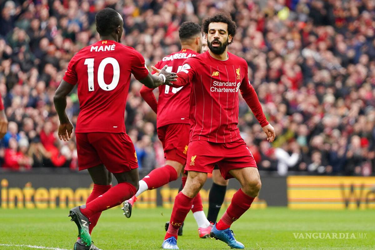 Liverpool sale de su crisis y está a nueve puntos de ser campeón en Inglaterra