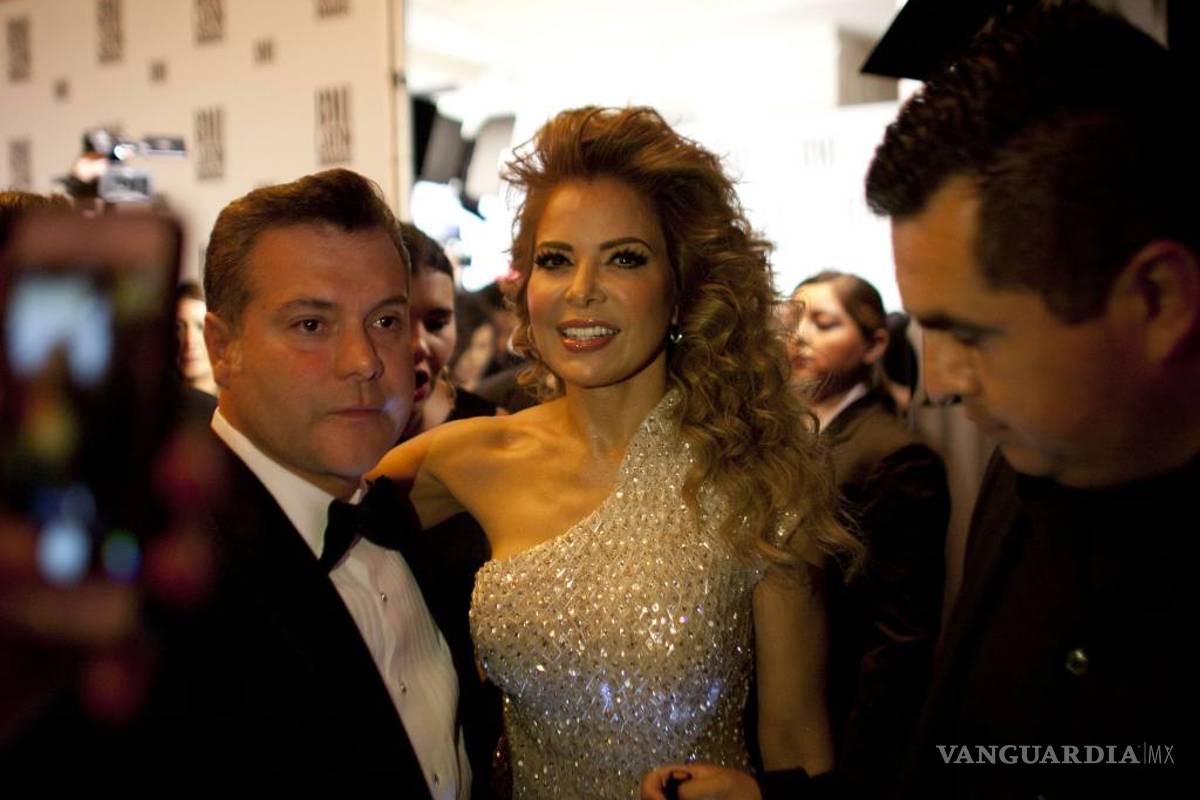 Recibe Gloria Trevi el Premio BMI Presidencial