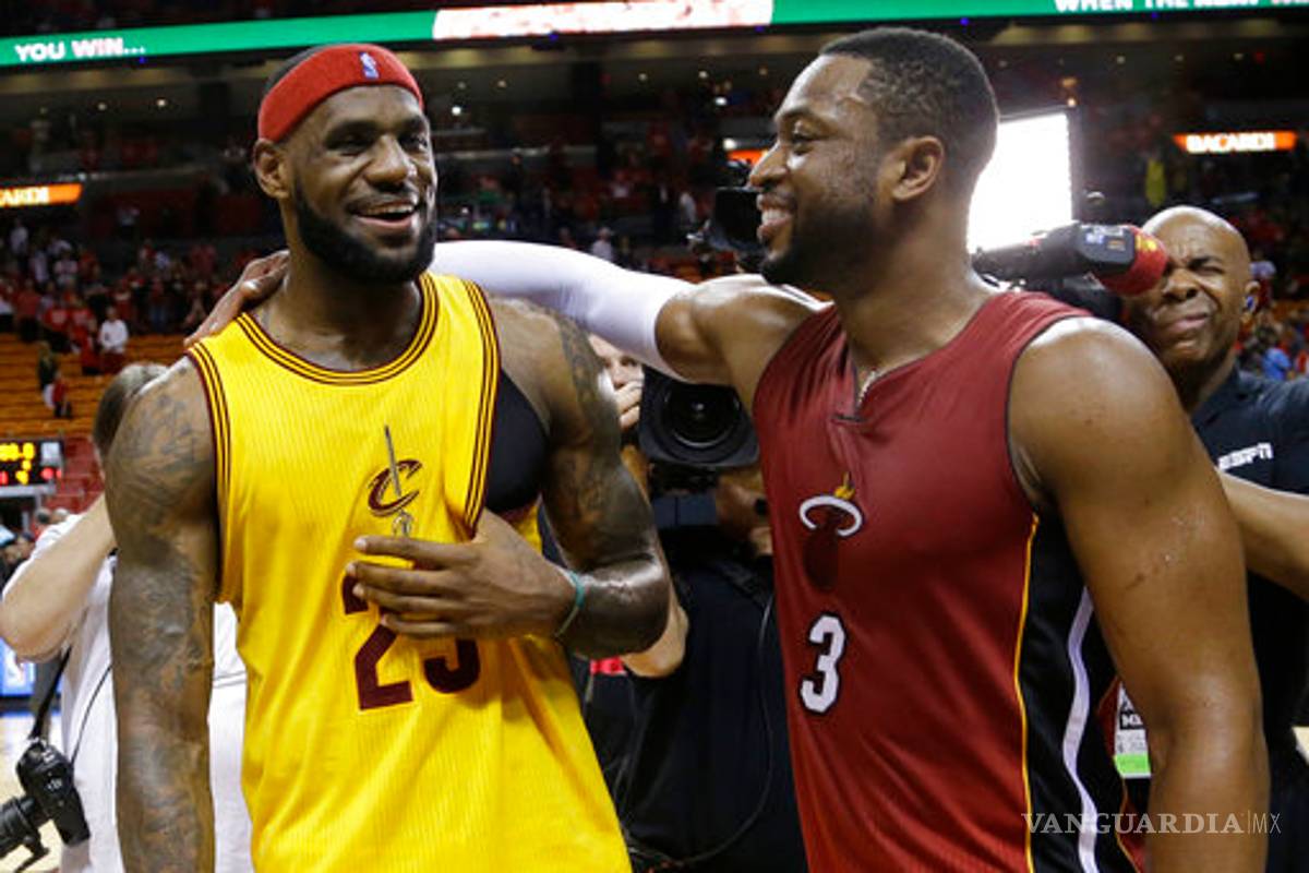 Wade se une a LeBron y los Cavs