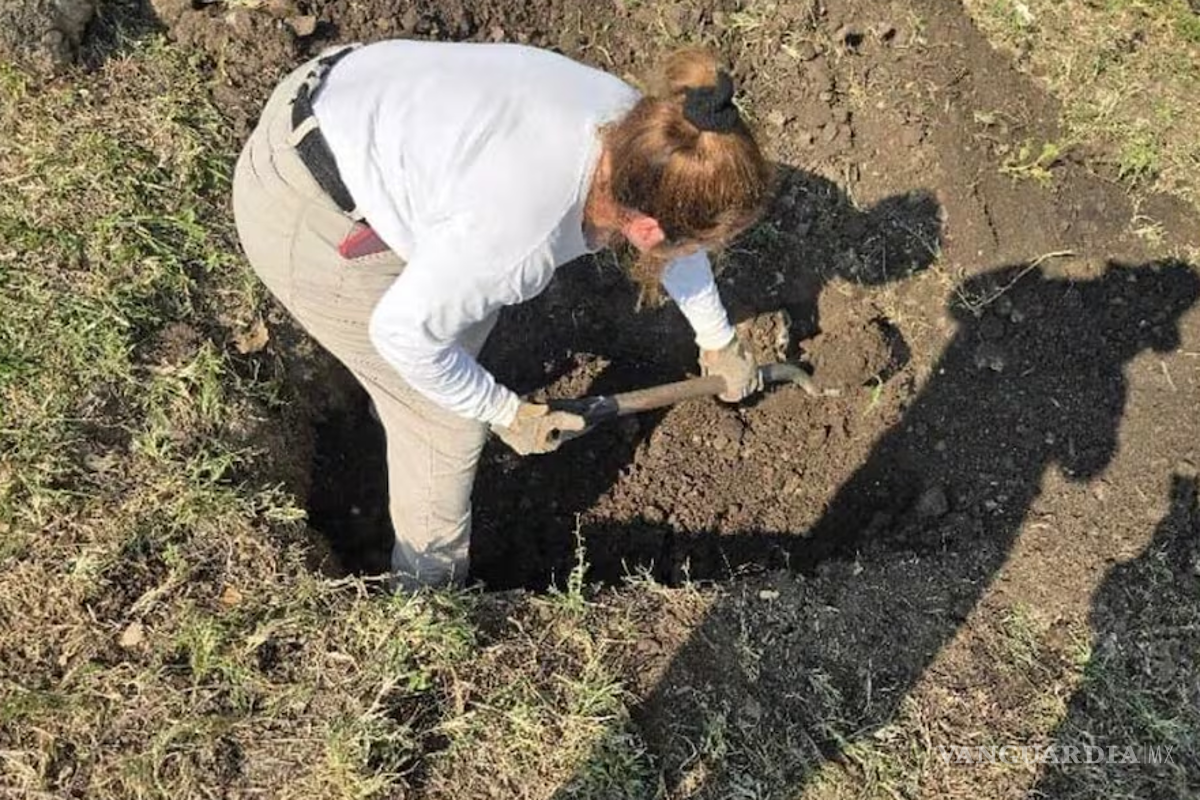 Exhuman 40 cuerpos y más de 200 fragmentos óseos de fosa en Morelos