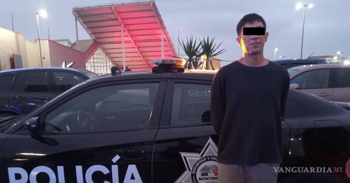 Hombre quería irse sin pagar ropa de una tienda Zara, en Monterrey