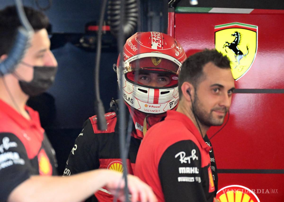 $!El piloto de Mónaco Charles Leclerc (c) de la Scuderia Ferrari se prepara para la calificación del Gran Premio de Fórmula 1 de Mónaco.