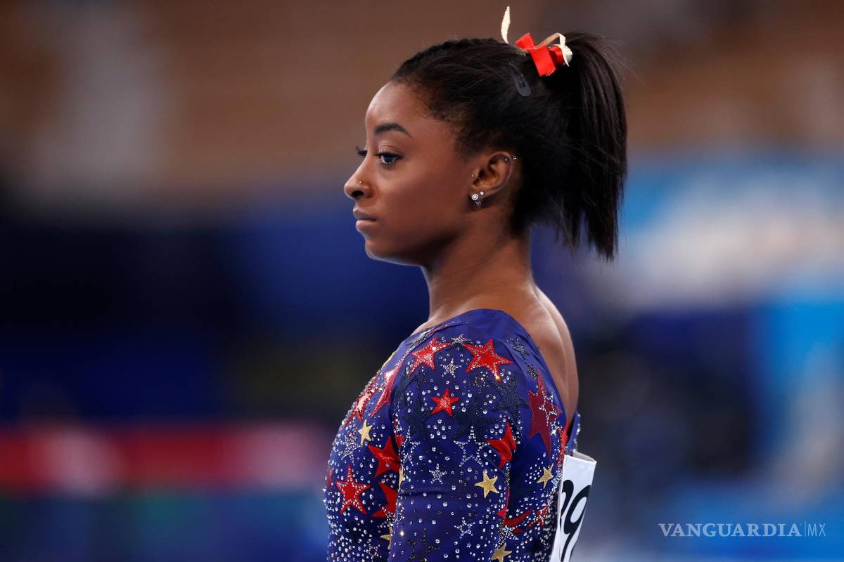 Para cuidar su salud mental, Simone Biles se retira de la final de gimnasia