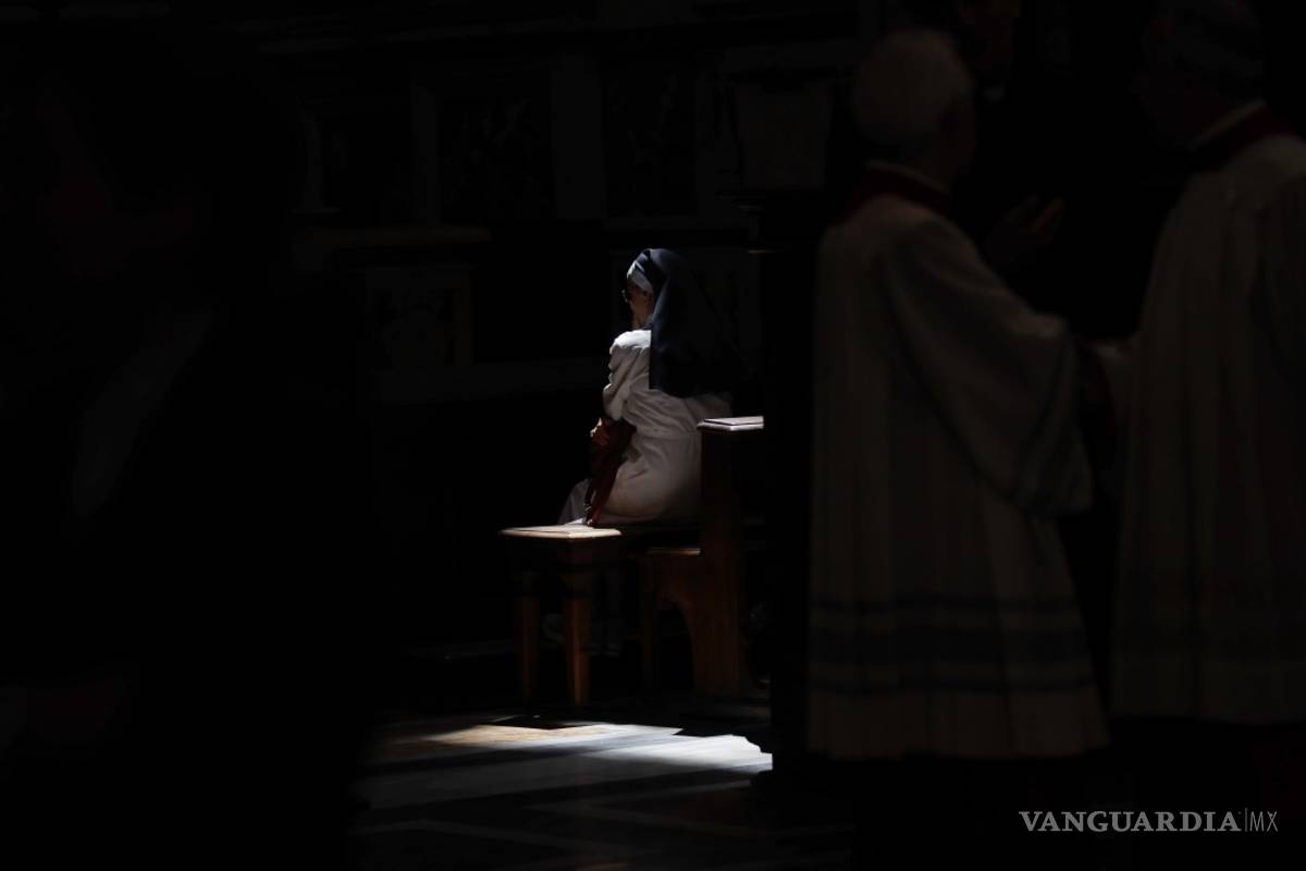 $!Pequeña orden de monjas francesas pone en jaque al Vaticano