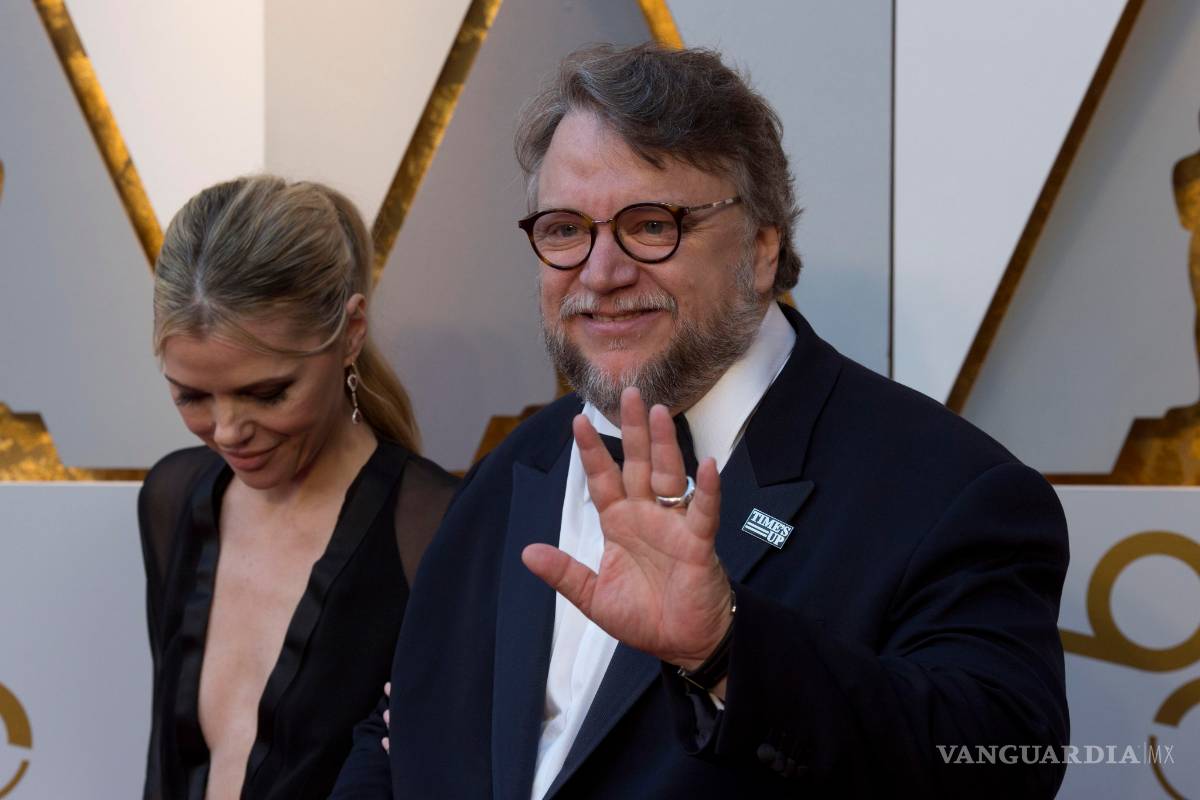 Guillermo del Toro, gana el Oscar como Mejor Director por 'La Forma del Agua'; lo dedica a México