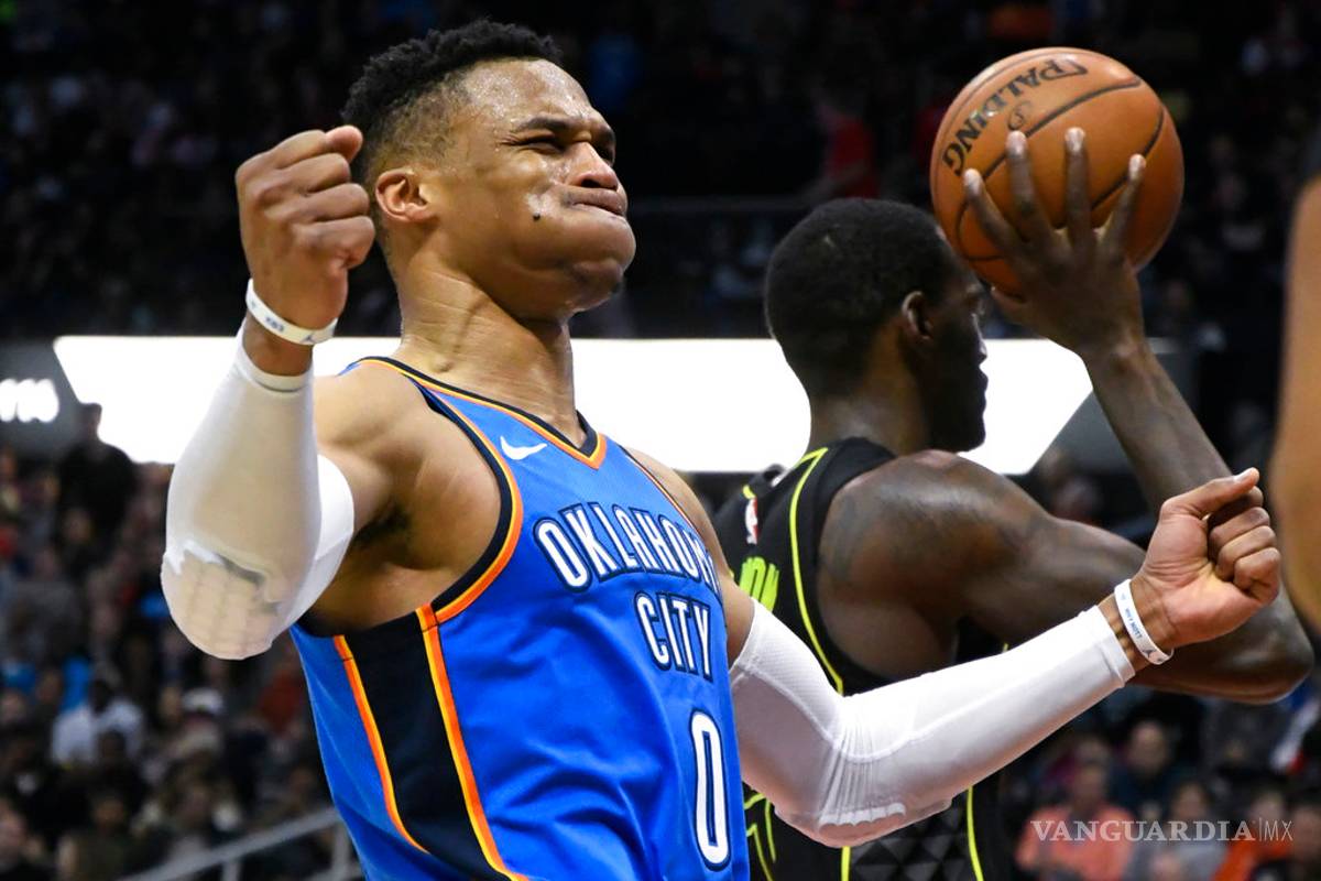 Russell Westbrook se une al club de los 100 triples dobles