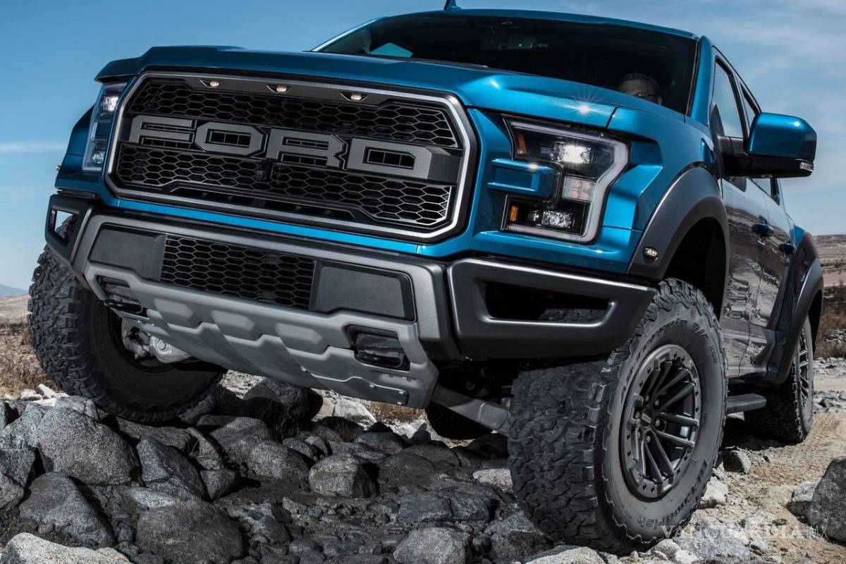 Ford prepara la Raptor más poderosa, con motor de Shelby GT500