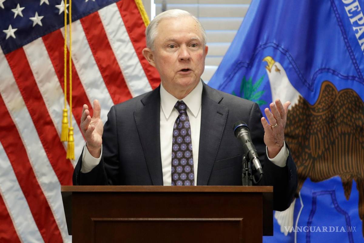 $!Más de 150 demócratas piden a Trump proteger a jóvenes indocumentados