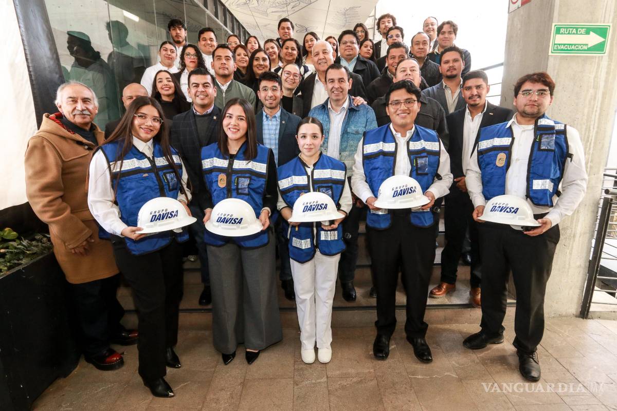 $!Estudiantes de distintas facultades de la UAdeC se integran a entornos laborales reales como parte de su formación profesional mediante el modelo de educación dual.