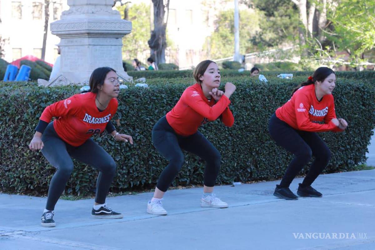 $!Participantes realizaron activación física y rutinas de resistencia durante la Ruta Recreativa en Saltillo, promoviendo hábitos saludables y convivencia familiar.