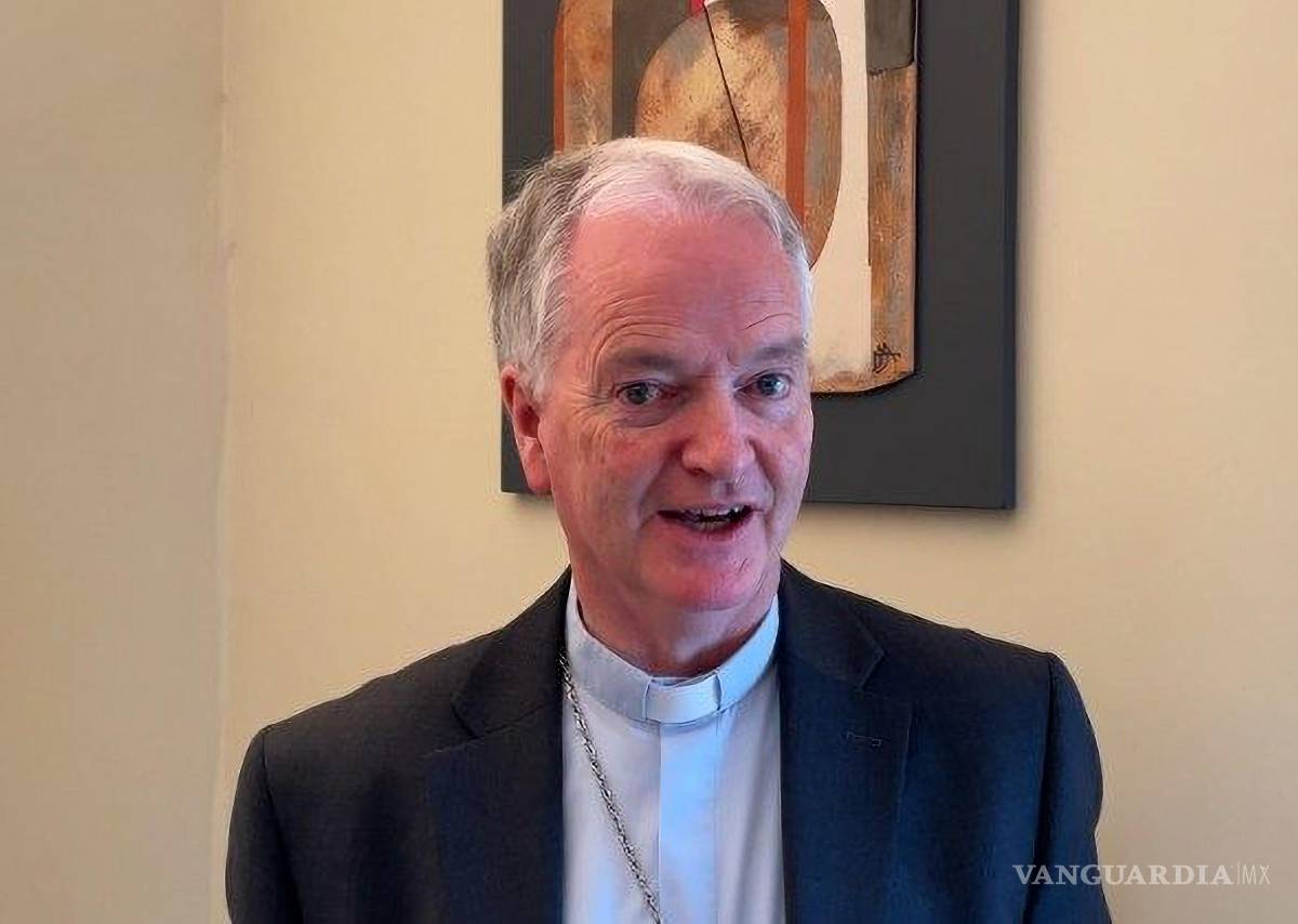 $!Mons. Paul Tighe, secretario del Dicasterio para la Cultura y la Educación habla a los medios vaticanos sobre el documento “Antiqua et nova”.