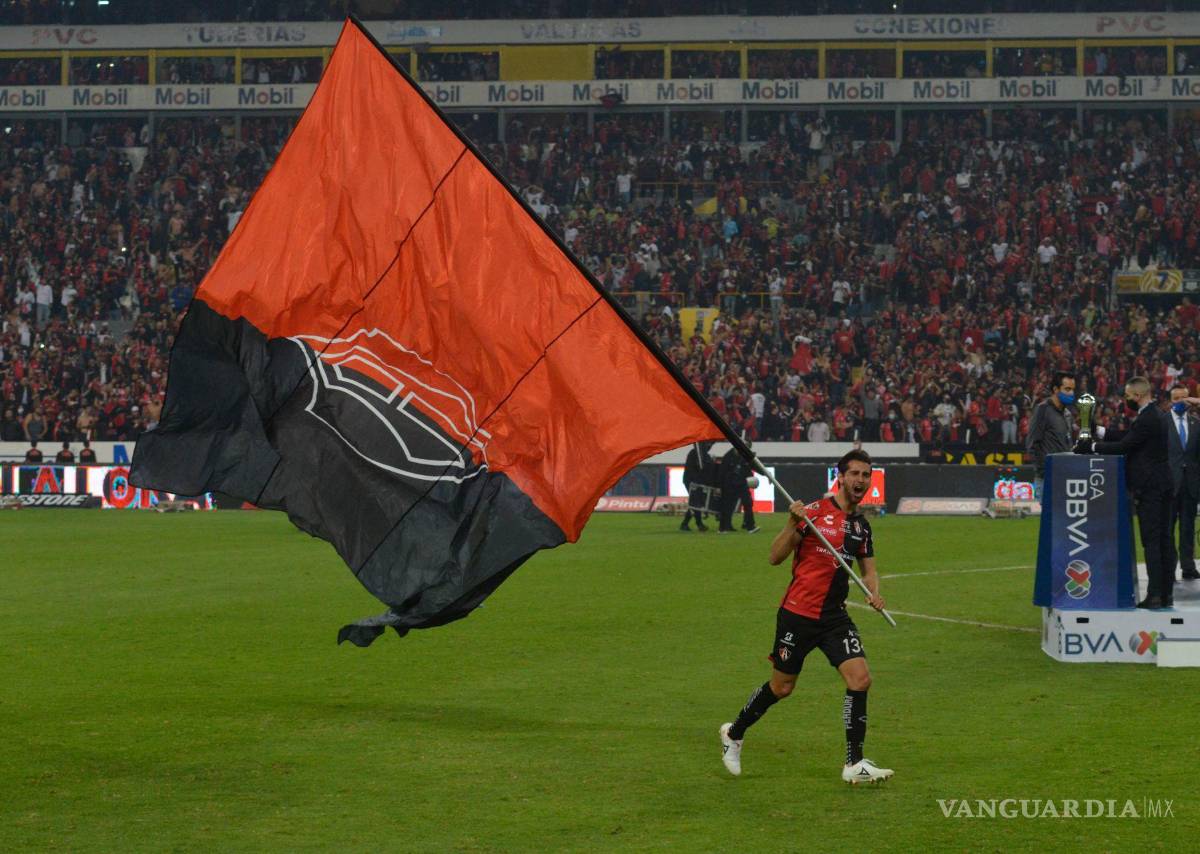 $!Atlas se proclamó campeón tras derrotar en tanda de penales 4 a 3 ante el León en partido de vuelta de la final de la Liga MX Grita Apertura 2021. Cuaroscuro/Mario Jasso