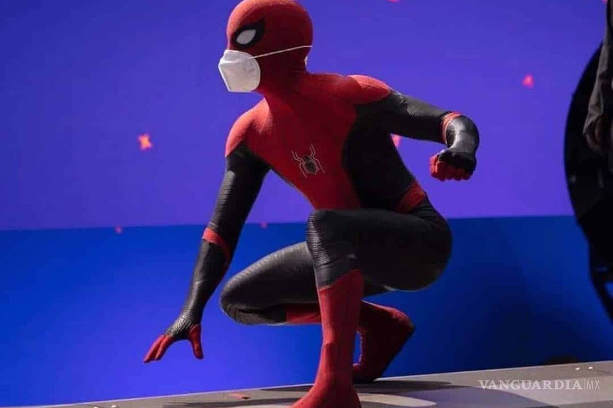 Spider-Man aparece con cubrebocas en nuevo rodaje de película