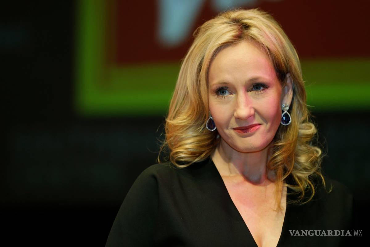 J. K. Rowling se disculpa por una crítica hecha a Donald Trump