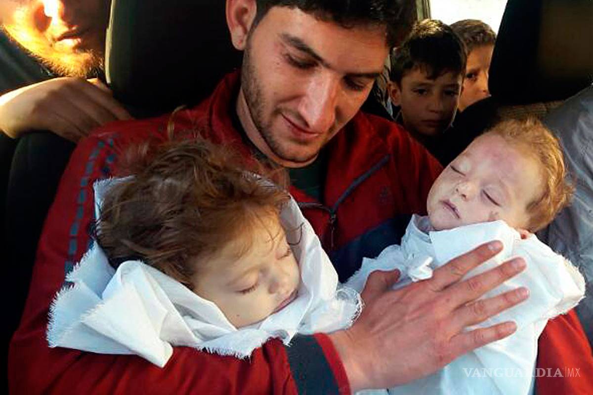 "Todos están muertos", padre sirio perdió a sus bebés, esposa y 19 parientes en ataque químico