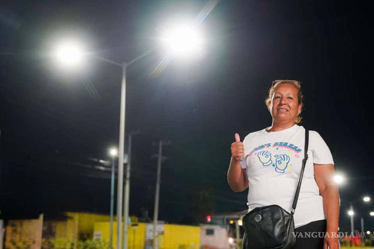 $!Cuadrillas municipales operan de manera permanente para atender reportes y dar mantenimiento al sistema de alumbrado público en Ramos Arizpe.