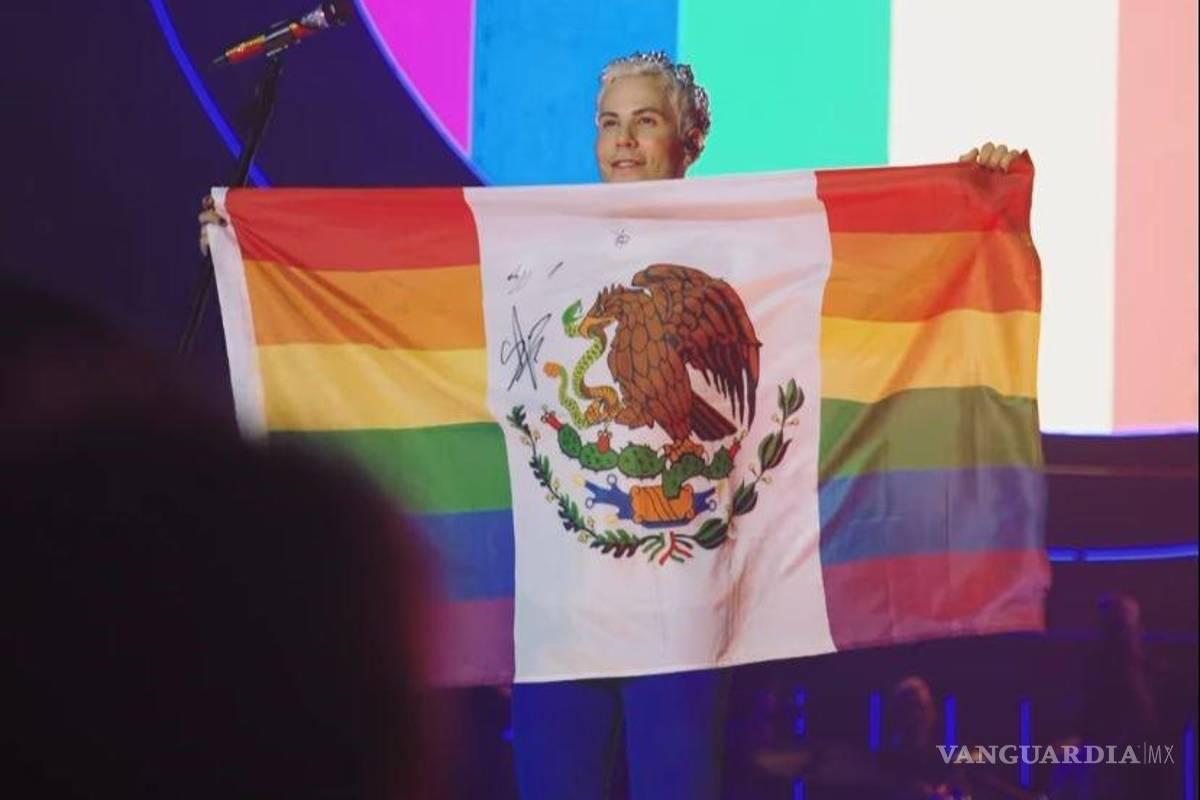 De RBD a Justin Bieber: famosos que han polemizado por el uso de la bandera mexicana