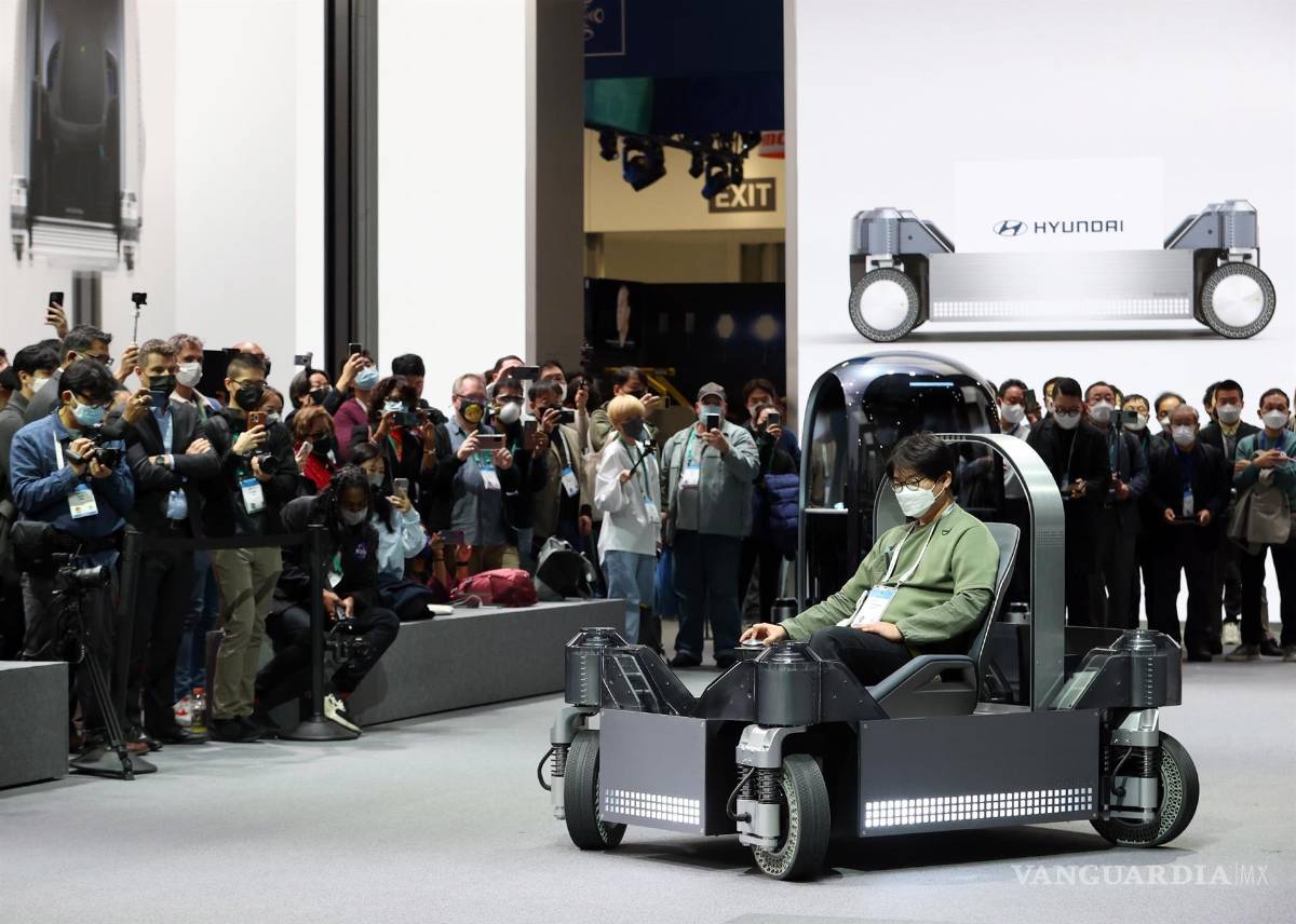 $!Demostración de la plataforma modular Plug &amp; Drive (PnD) L7 de Hyundai Motor Co. EFE/EPA/Caroline Brehman