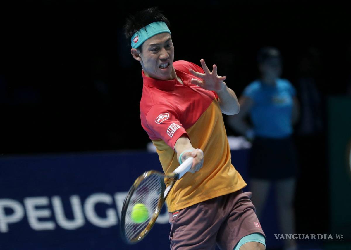 $!Nishikori sorprende a Federer y lo vence en el debut del suizo dentro de la Copa Masters