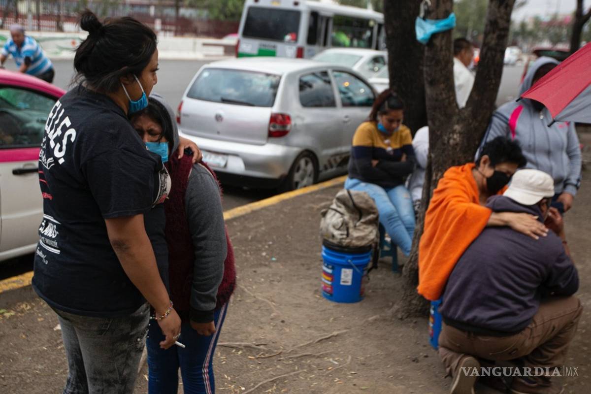 $!El peregrinaje para encontrar un hospital para personas con COVID-19 en México (fotos)