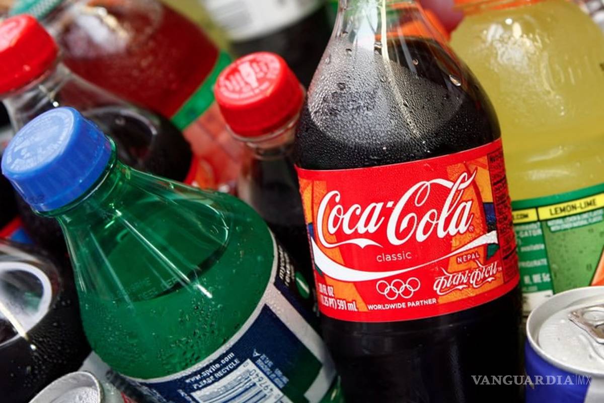 Impuesto a bebidas azucaradas logró disminuir 12% el consumo: estudio