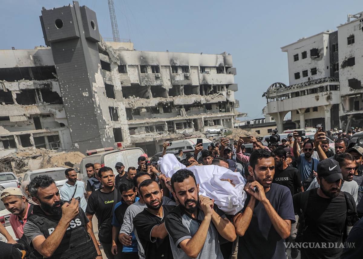 $!Funeral de Mohammed Qreiqeh. “Estos colegas cumplían con su deber periodístico e informaban sobre los acontecimientos en el momento”, dijo la FPA