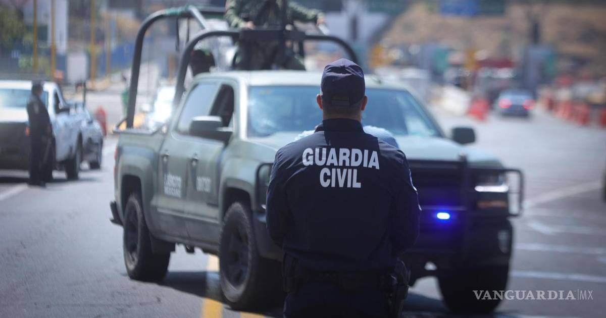 Detienen a ocho policías municipales de Coeneo, Michoacán; estarían al servicio del CJNG