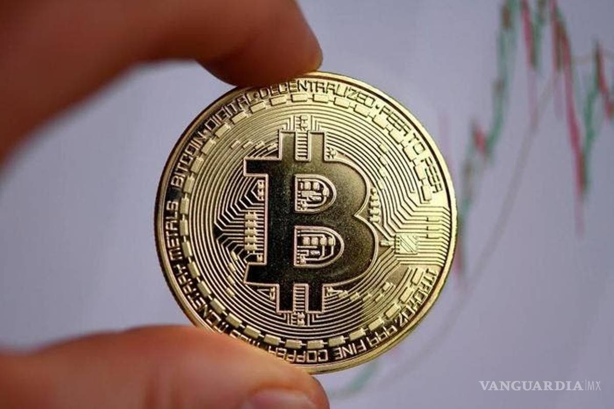 Bitcoin sube a nuevo máximo histórico; se acerca a los 38 mil