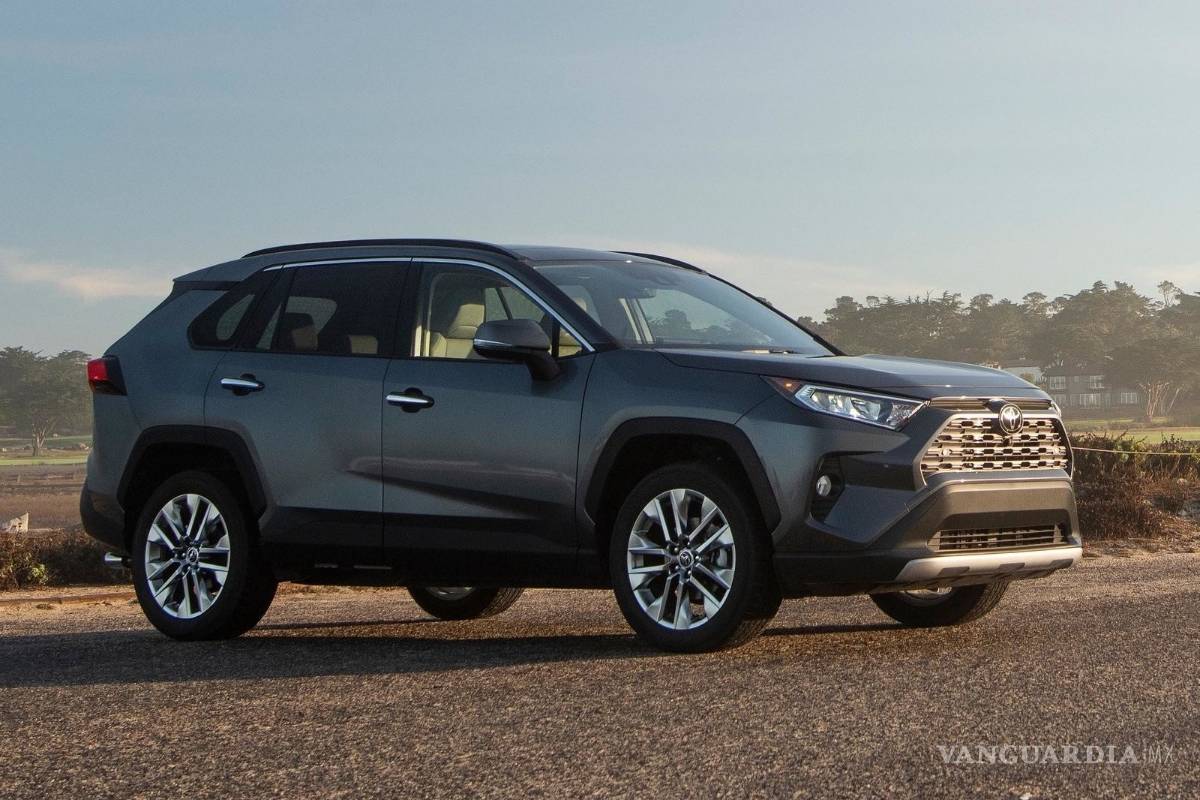 Precios, versiones y equipamiento de la Toyota RAV4 2019