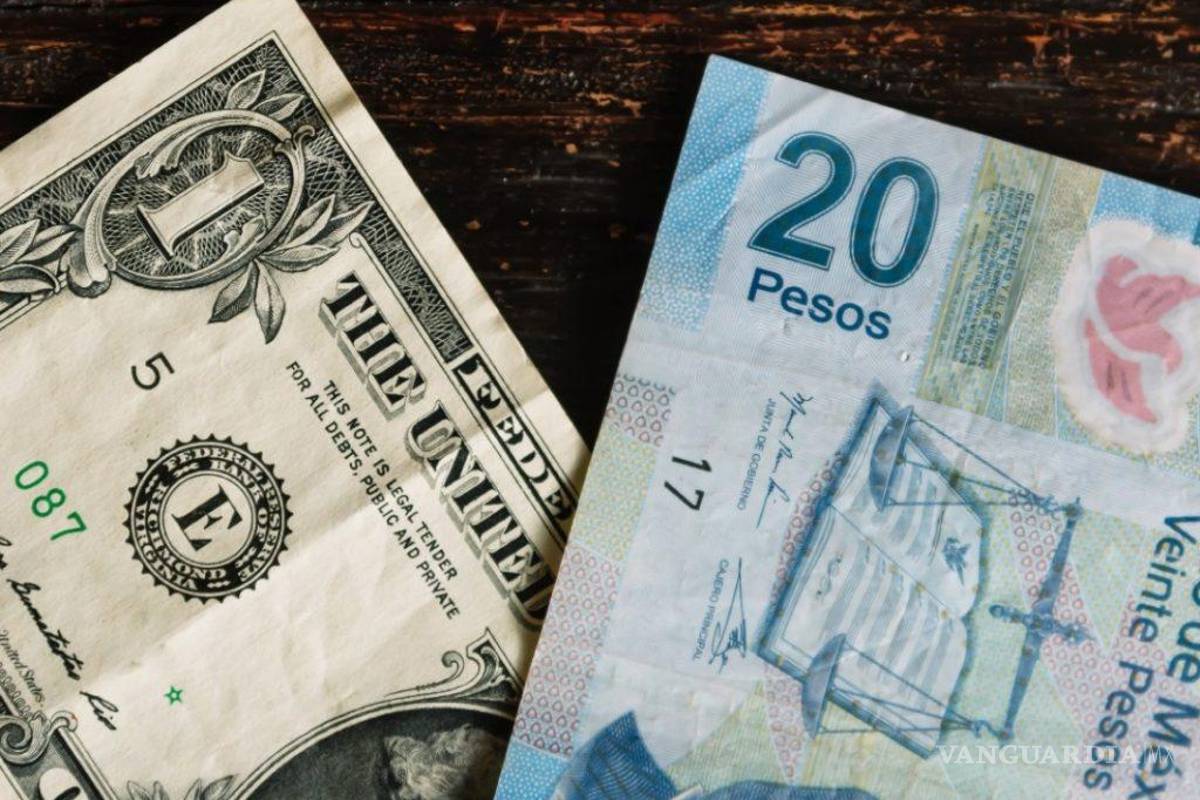 Peso cierra con ganancia frente al dólar: concluyó alrededor de 18.70 pesos