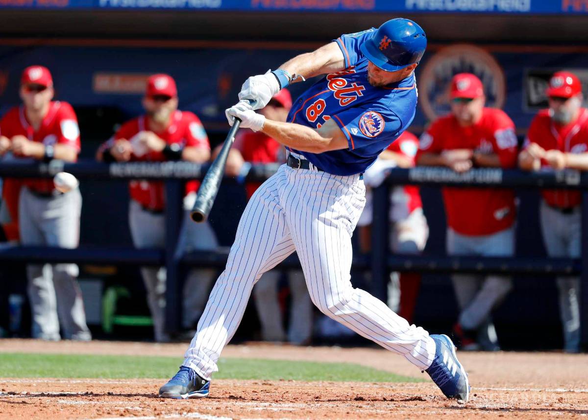 $!¡Turno al bate! Tim Tebow se prueba con los Mets