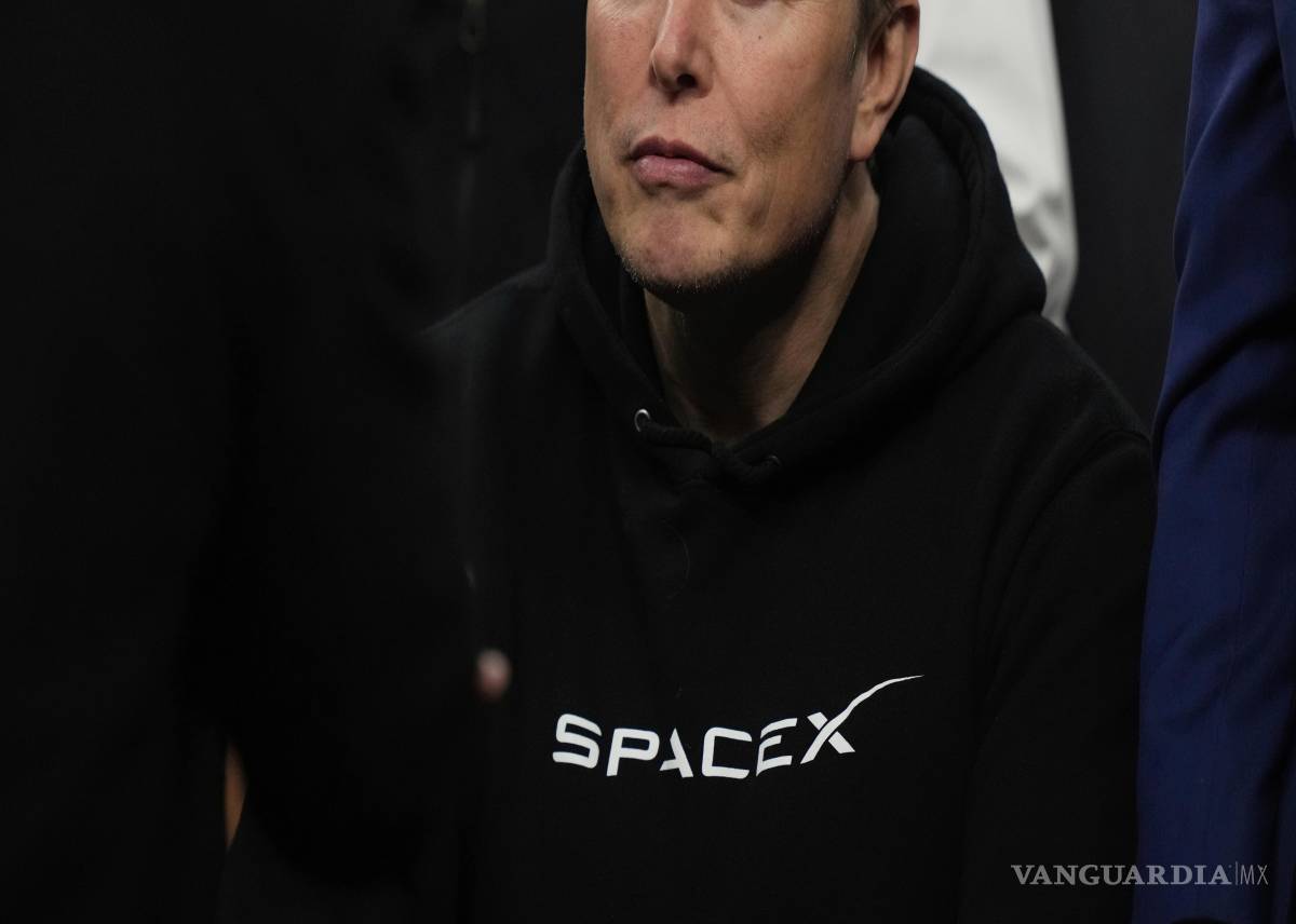 $!Elon Musk asiste a la final del campeonato de lucha libre de la NCAA, el 22 de marzo de 2025, en Filadelfia.